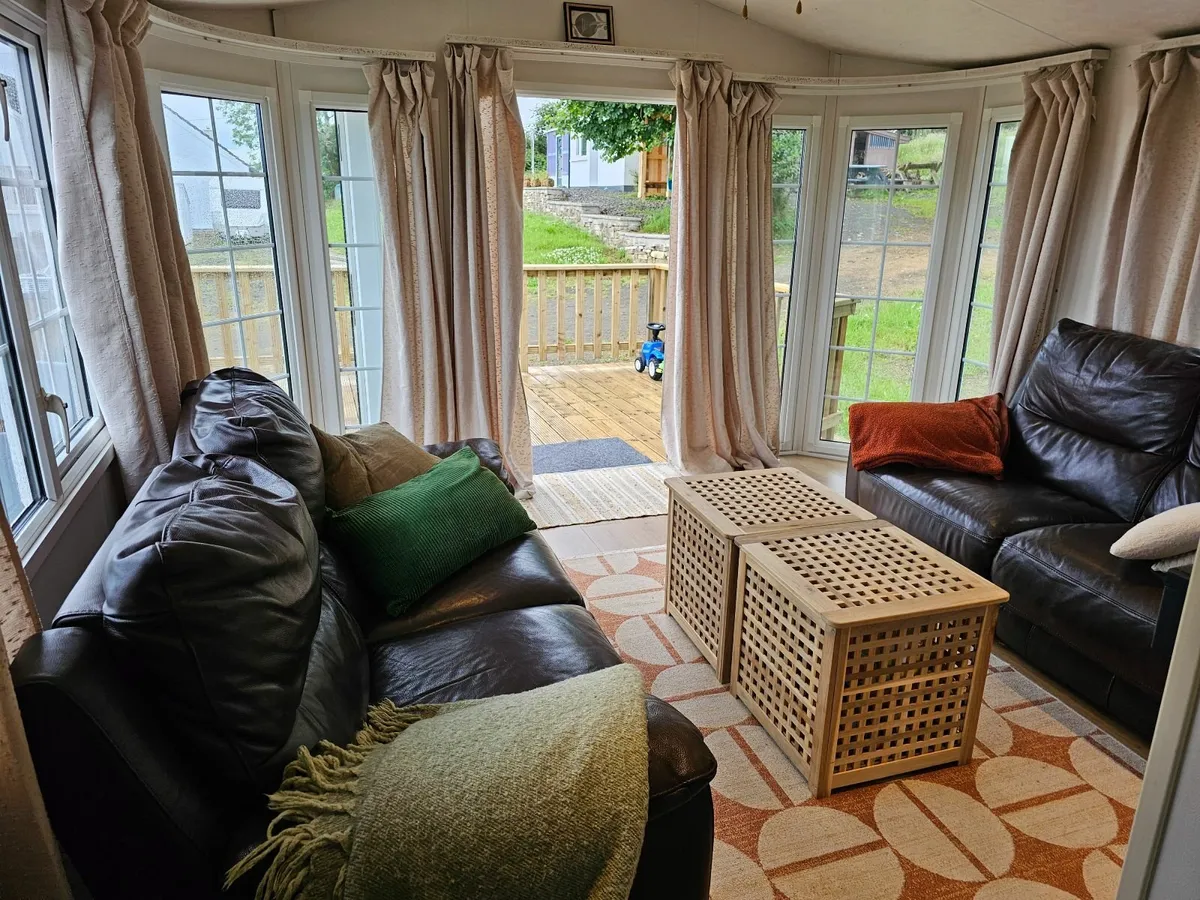 2005 BK Sheraton mobile home – 38ft x 12ft - Image 3