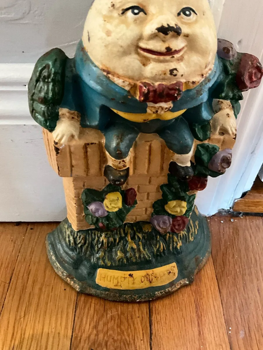 Antique Vintage Humpty Dumpty Cast Iron Door Stop - Image 2