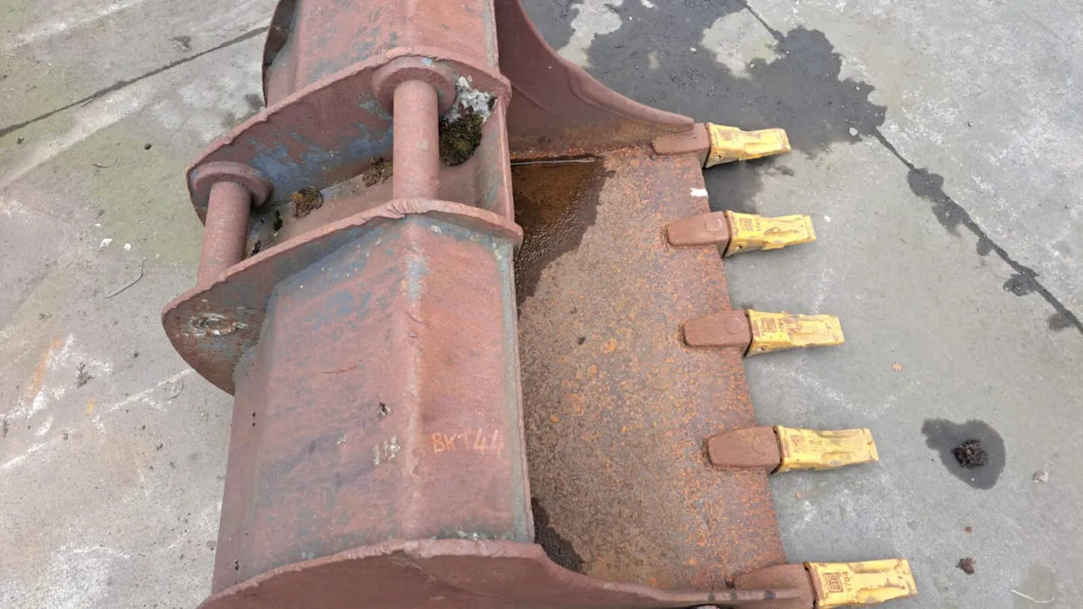Digger bucket 13 tonne - Image 2