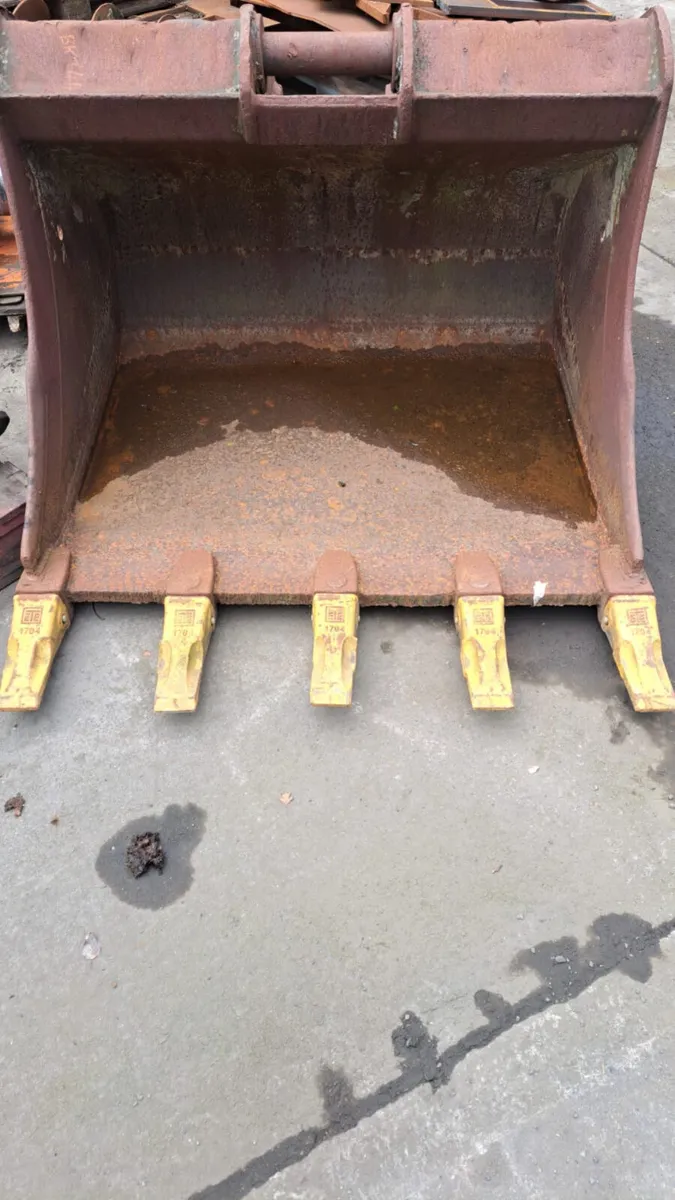 Digger bucket 13 tonne - Image 1