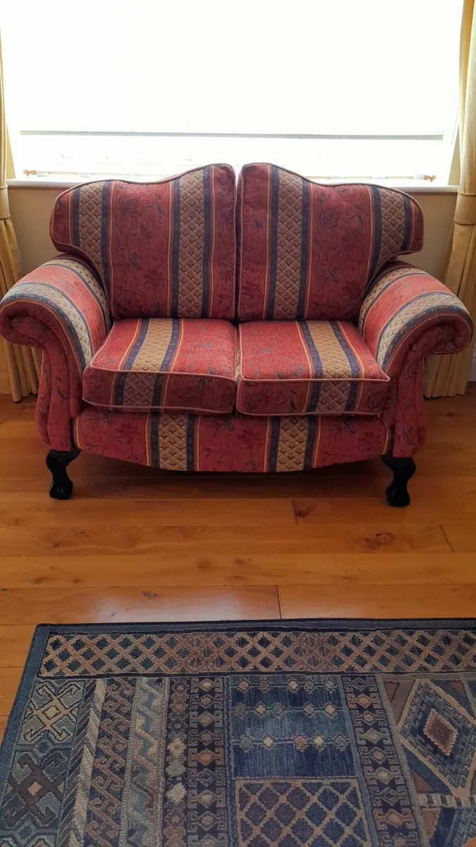 2 couches and armchair - Image 1