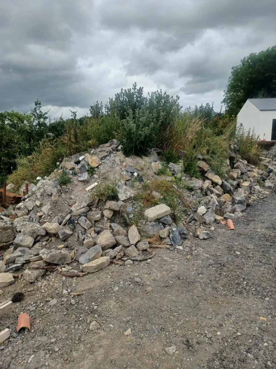 Building Limestone - Image 1