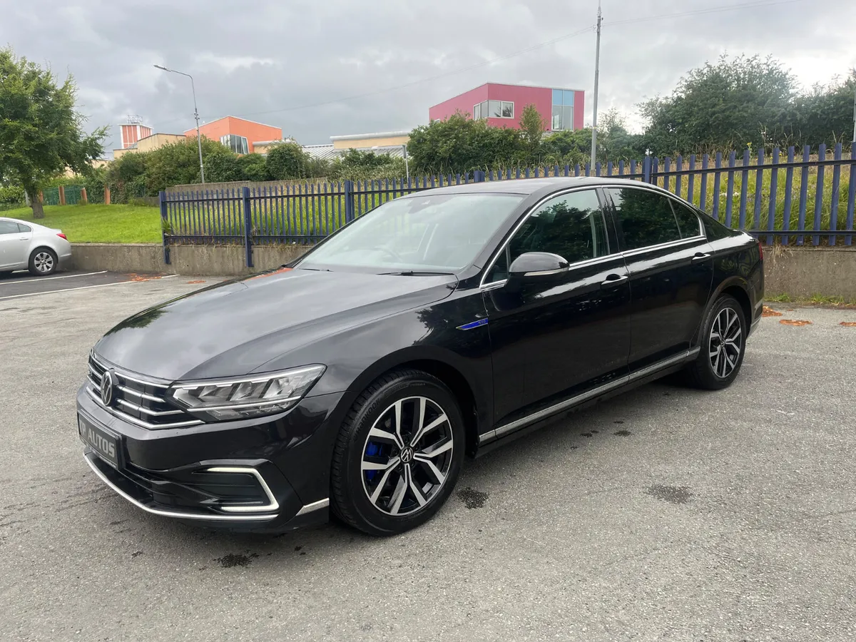 VOLKSWAGEN PASSAT GTE HIGHLINE 2021 - Image 2