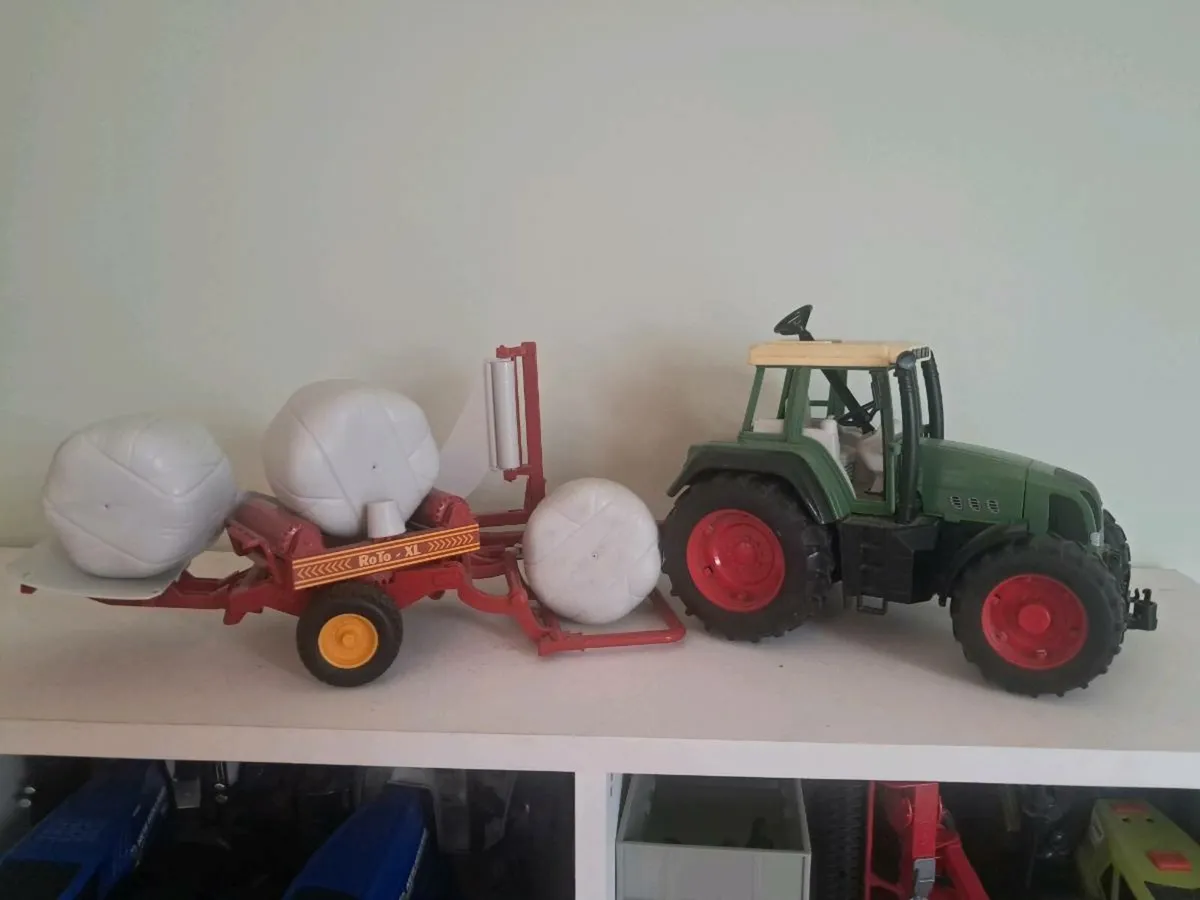 Toy Tractors - Image 4