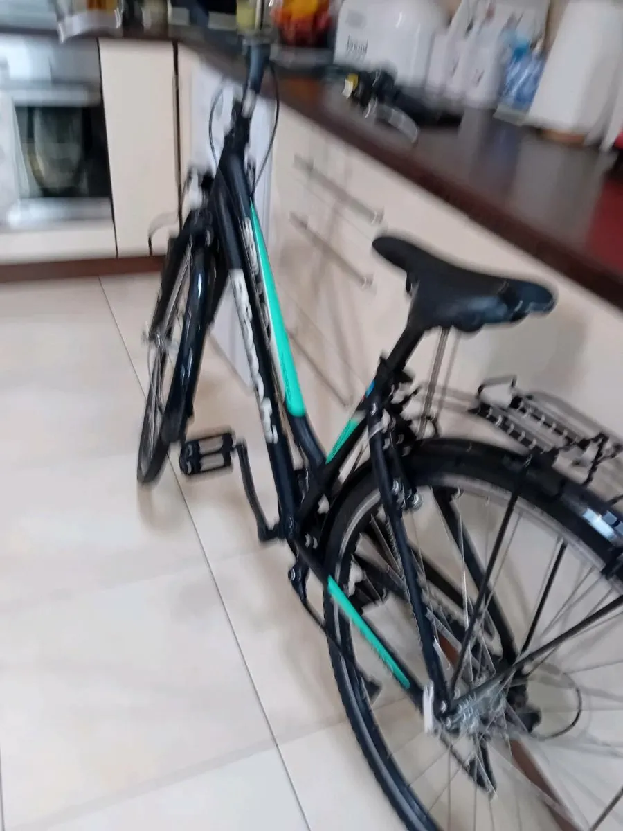 LADIES BICYCLE 28 INCH WHEELS AS NEW - Image 1