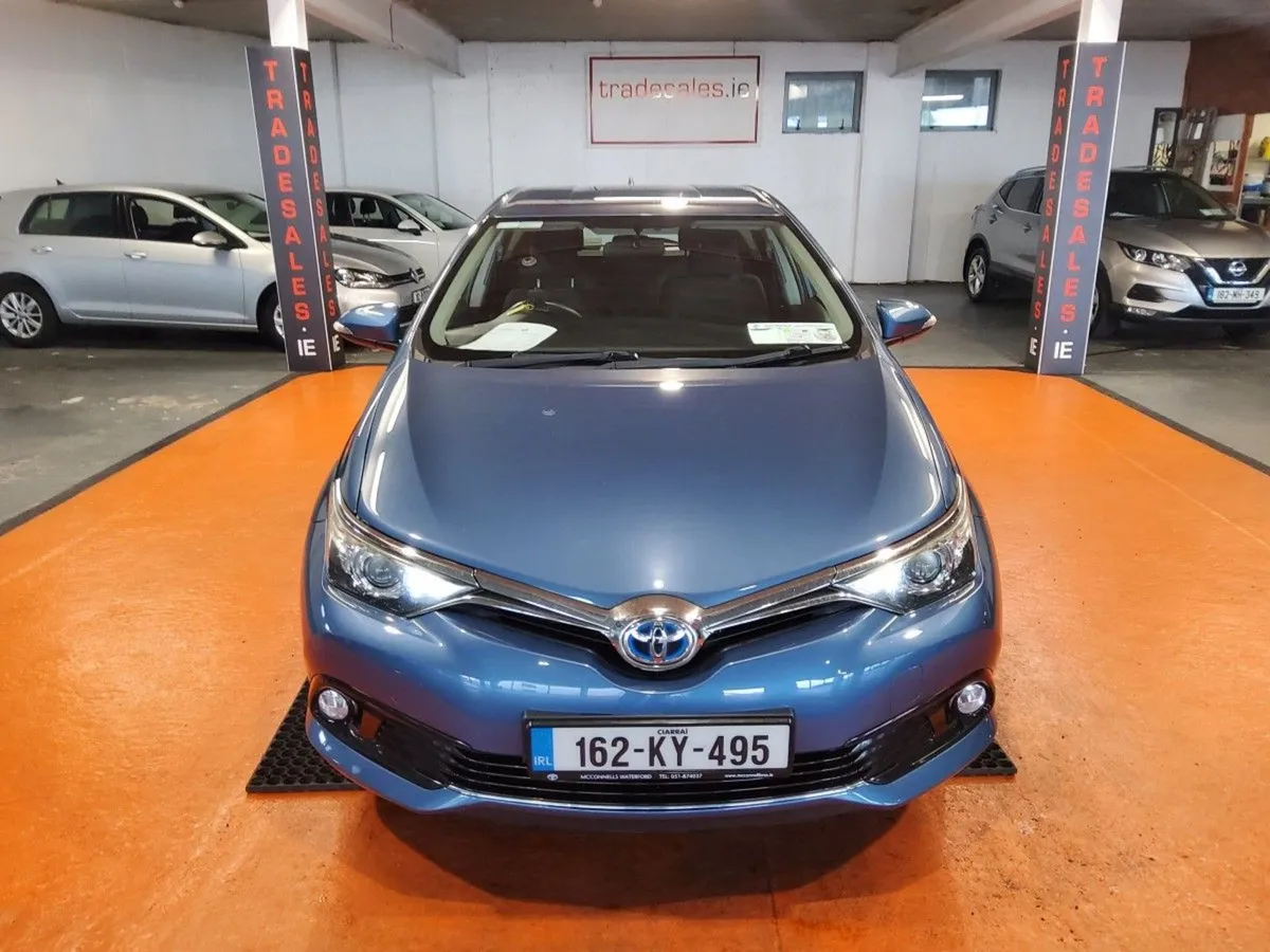 Toyota Auris Hybrid Luna - Image 1