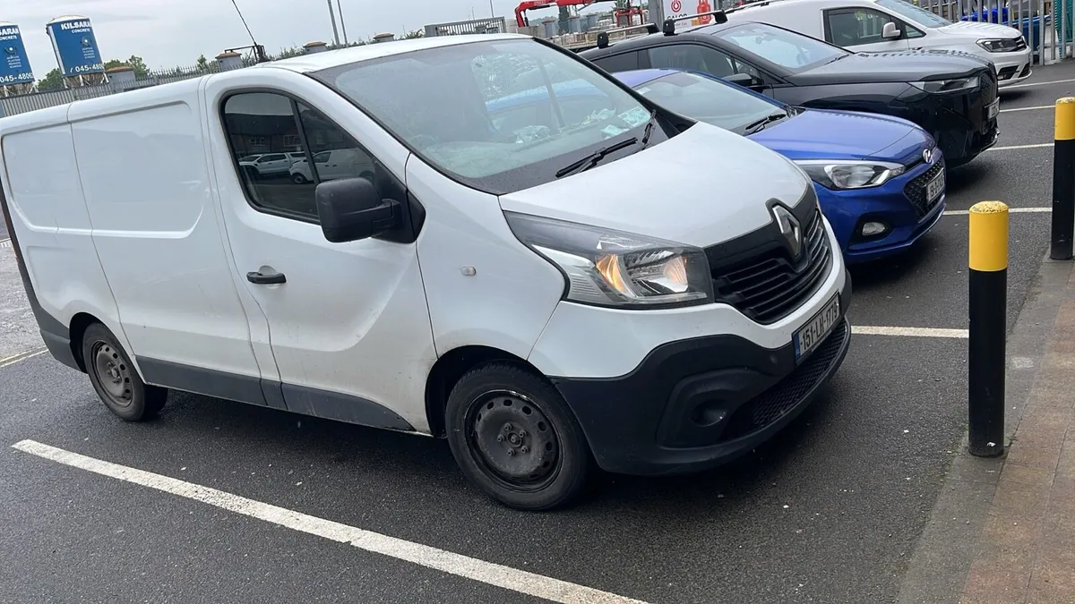 Renault traffic van - Image 1