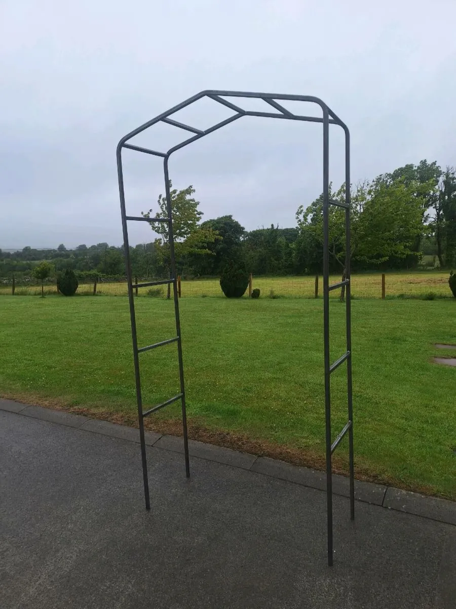 Garden arch
