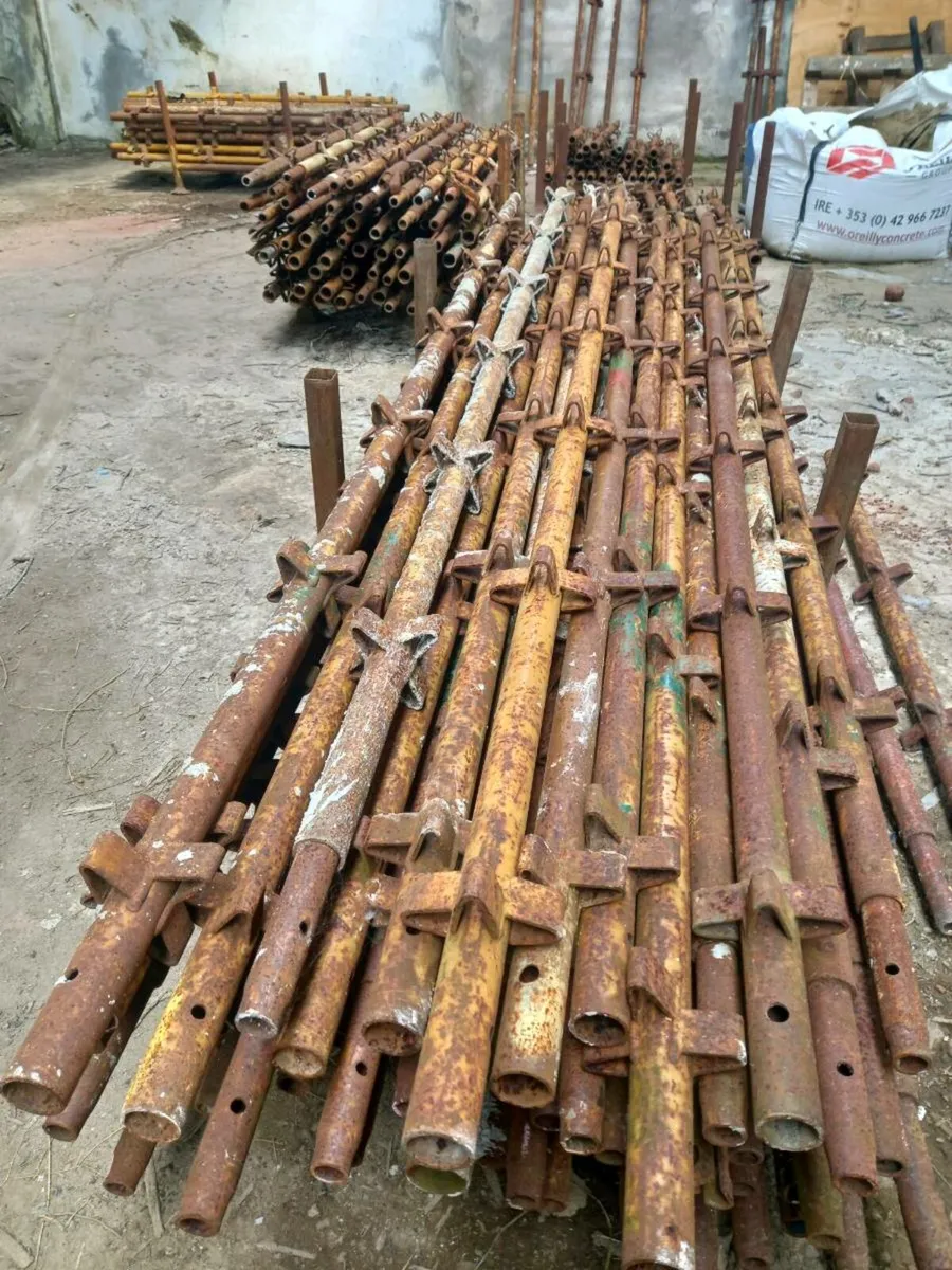 Clean graded Scaffolding - Image 2