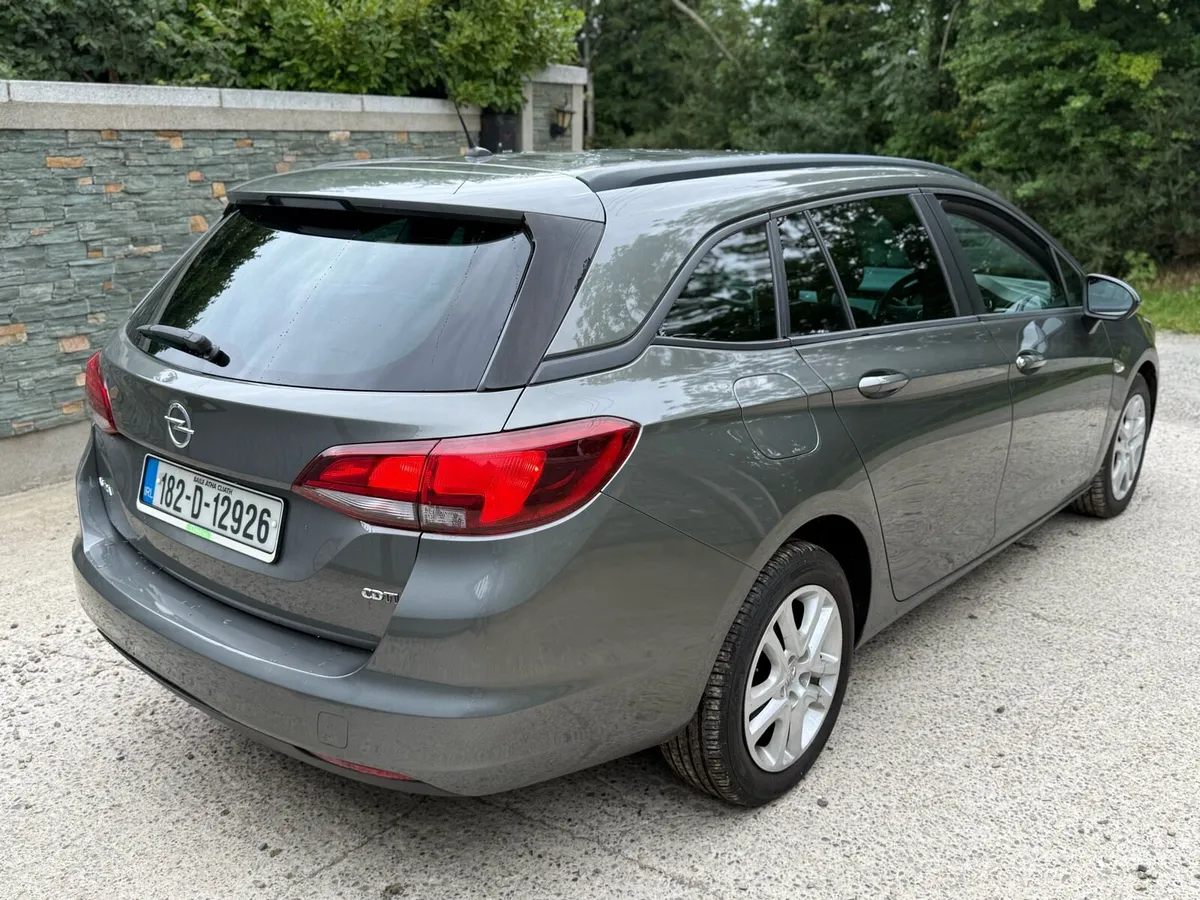 2018 (182) opel Astra estate - Image 3