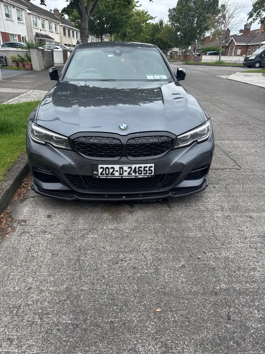 BMW 330e - Image 3