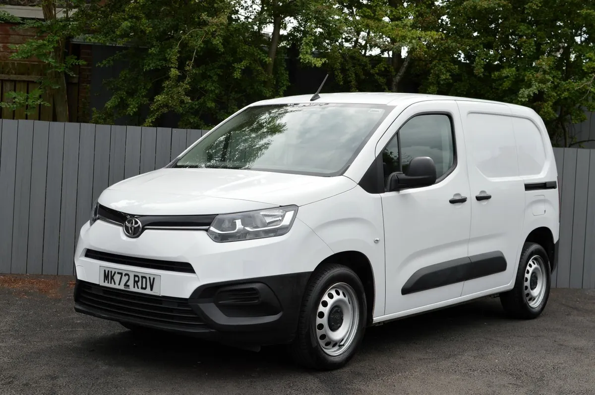 2022 Toyota Proace City 1.5 BlueHDi Active Short - Image 3