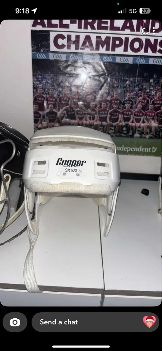 White oldstyle senior cooper helmet - Image 3
