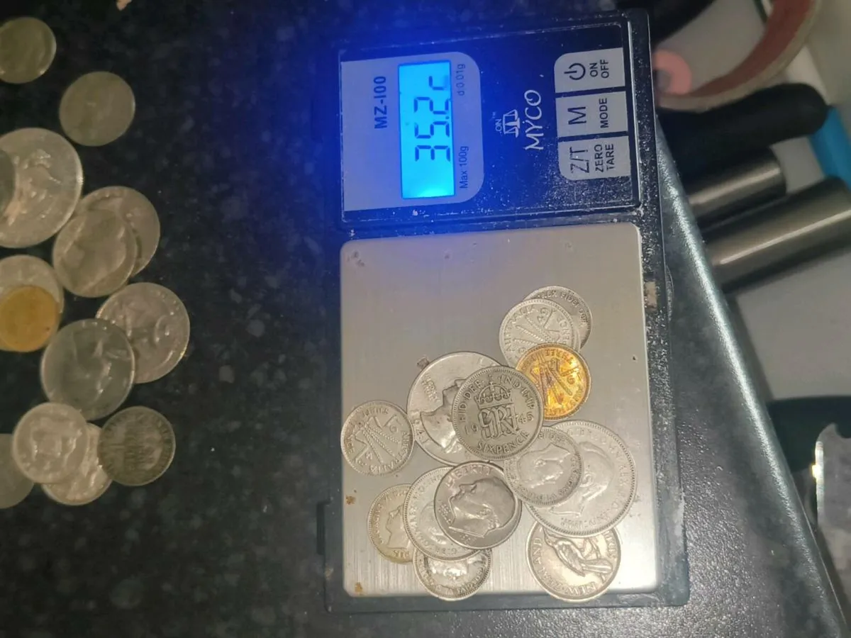 135 grams of silver coins - Image 2