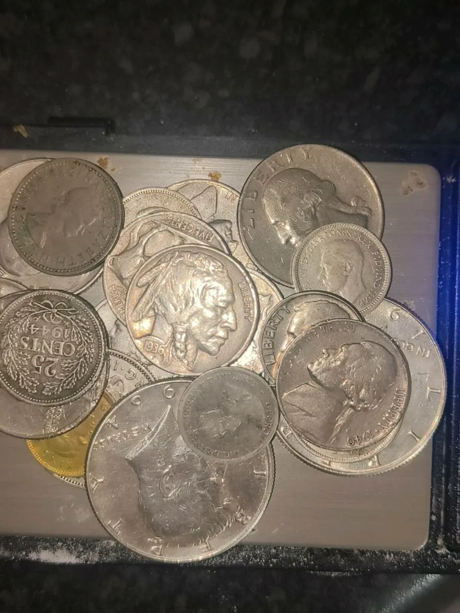 135 grams of silver coins - Image 3