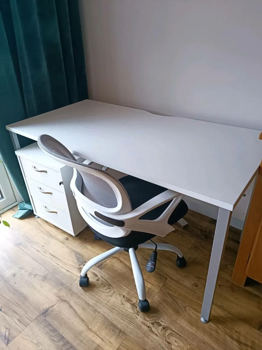 Home office - Image 1