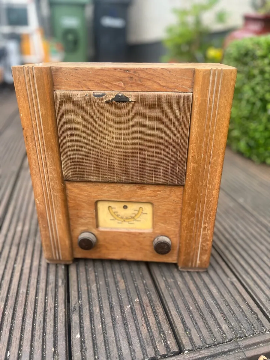 Vintage Wartime Civilian Receiver Radio - Image 1