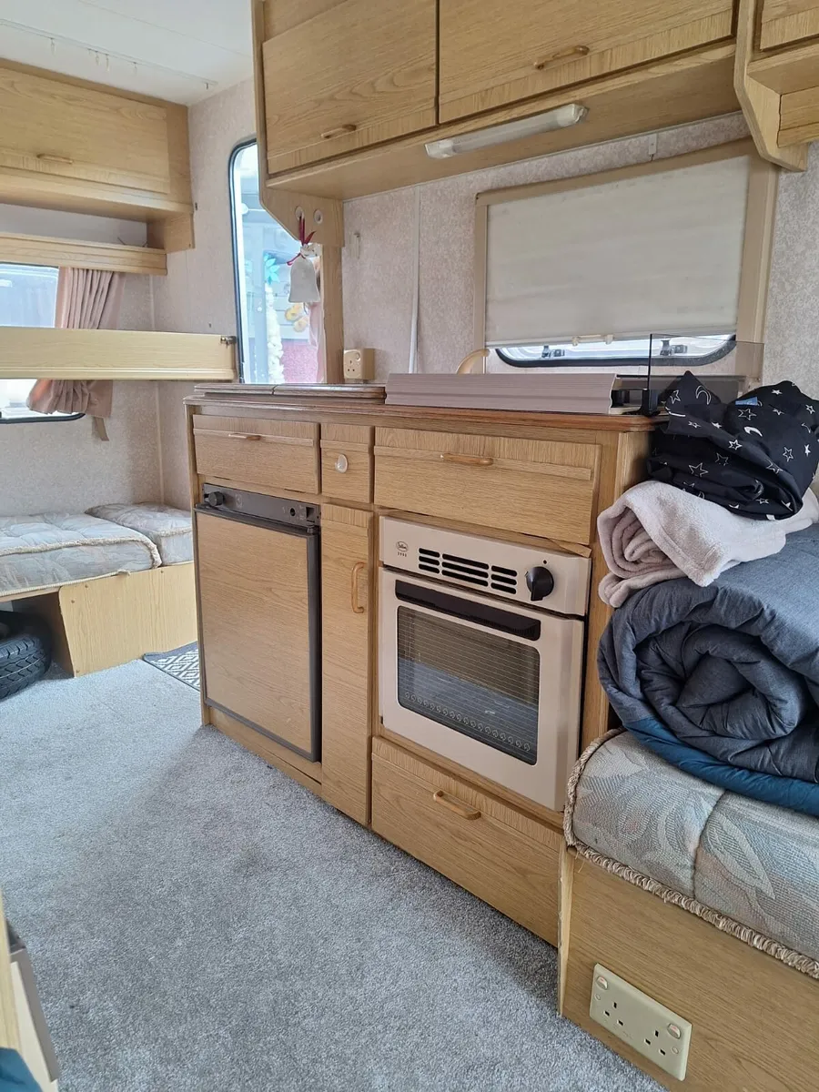 Caravan 4 berth - Image 4