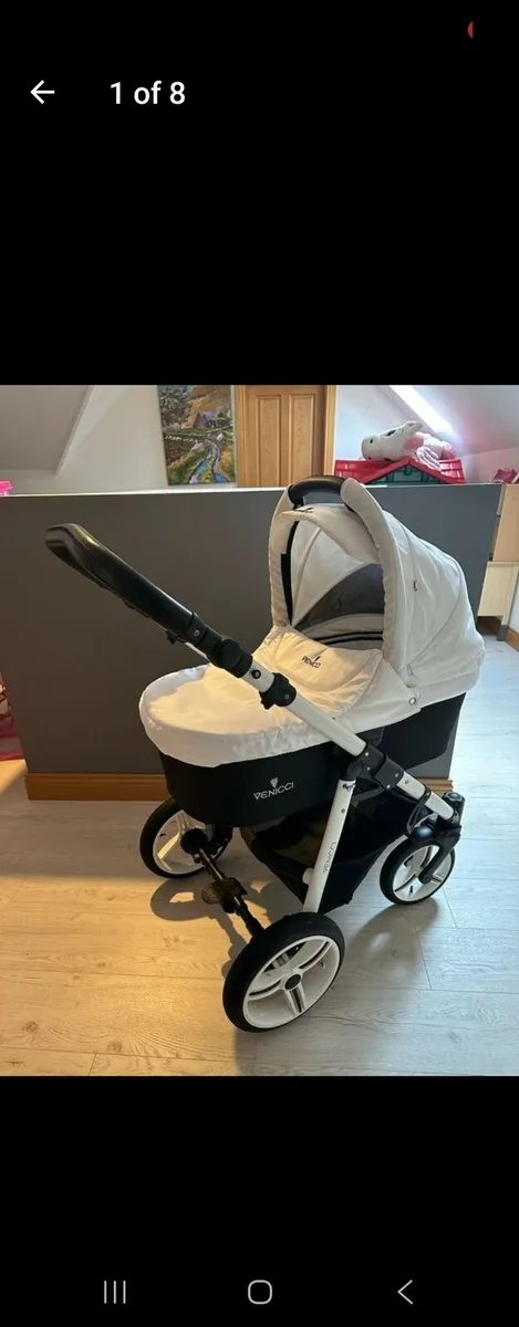 Venicci  pram - Image 1