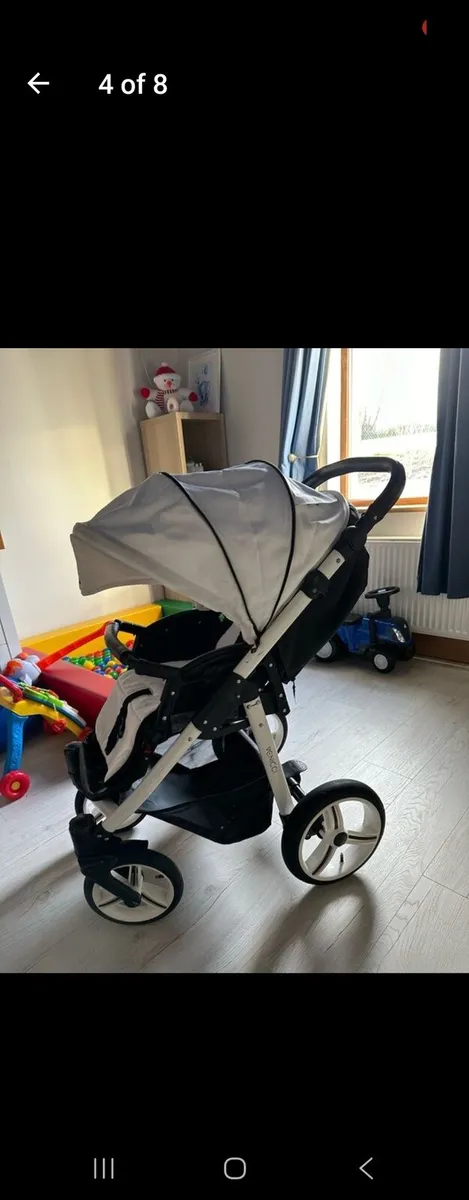 Venicci  pram - Image 3