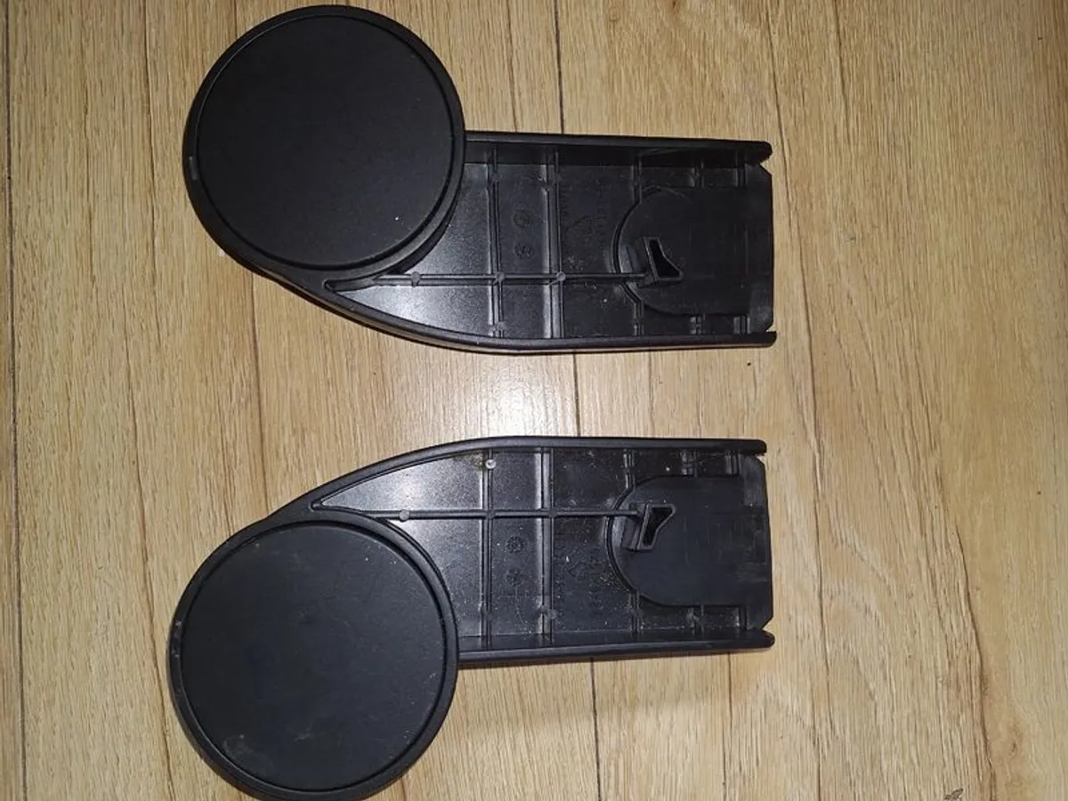 CYBEX car seat adapters & cup holder - Image 2