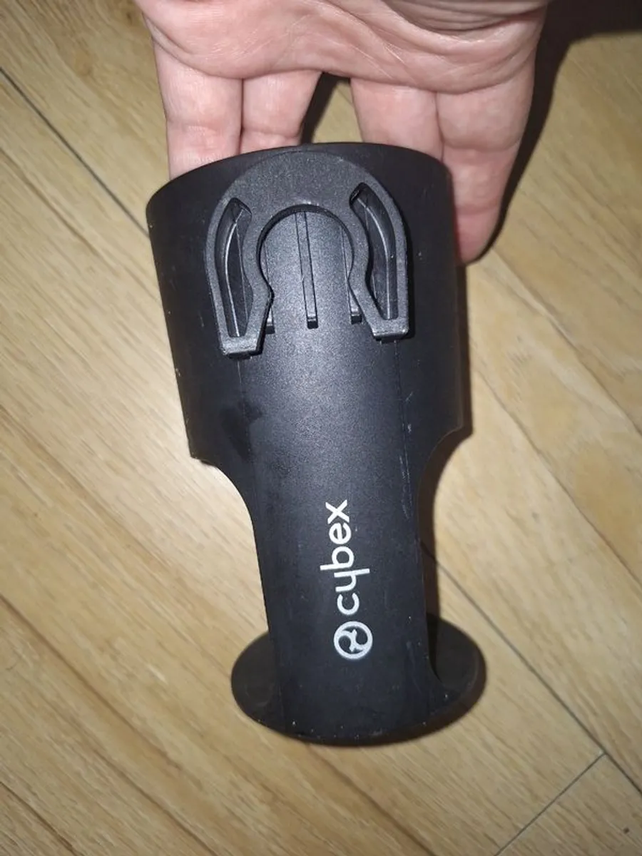 CYBEX car seat adapters & cup holder - Image 3