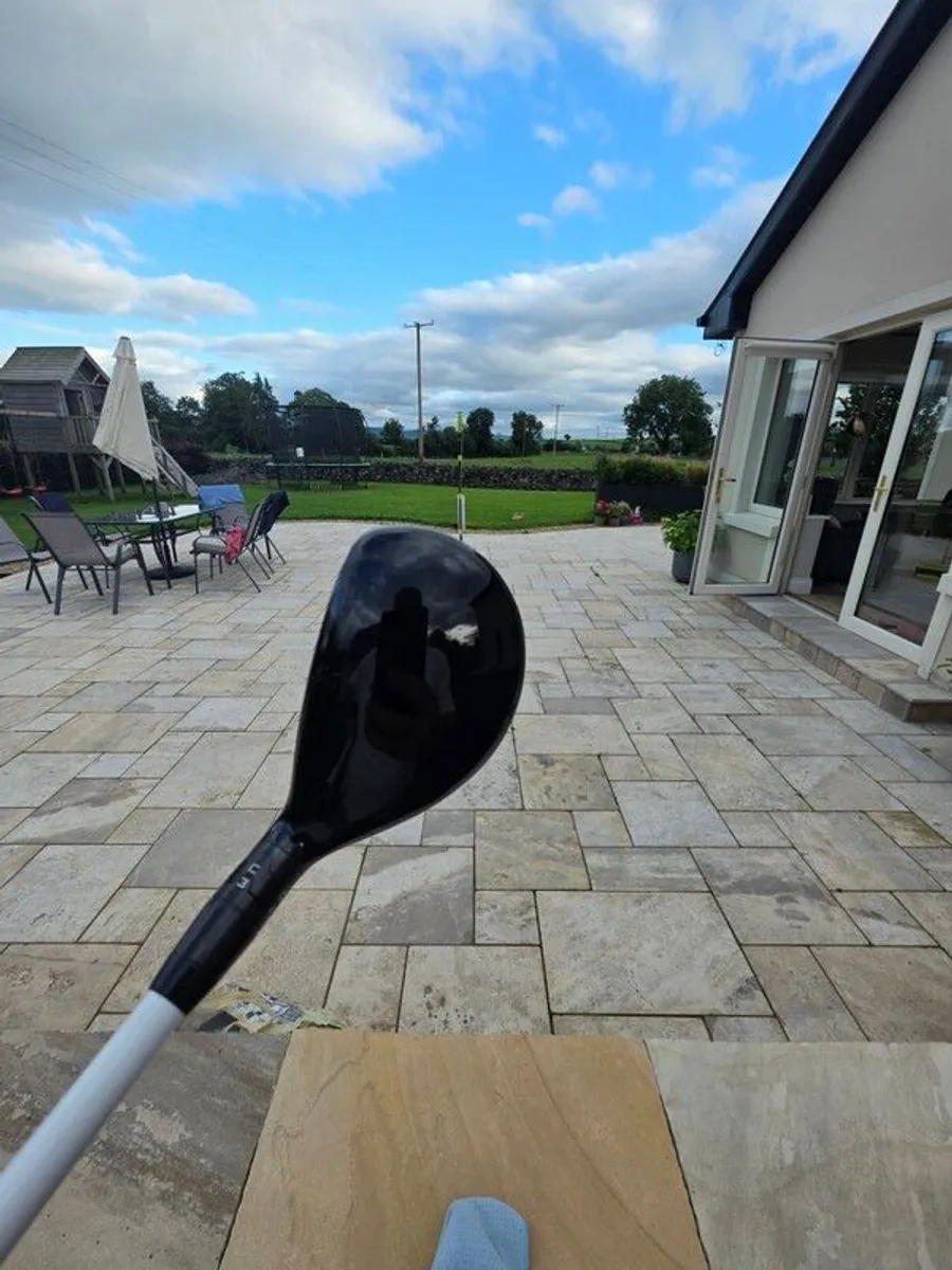 Titleist TSR3 Hybrid 19 degree X flex Tour Spec shaft - Image 2