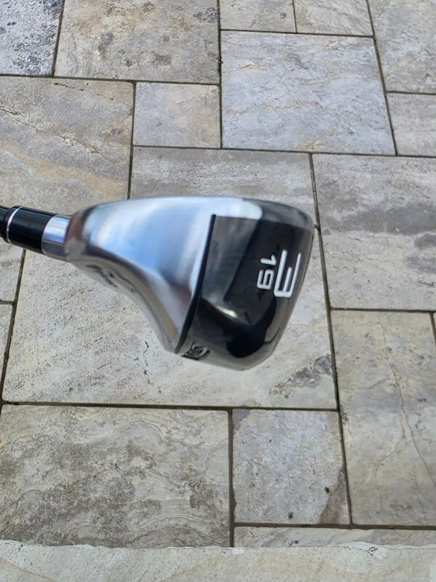 Taylormade Stealth DHY 19 degree X flex shaft - Image 1