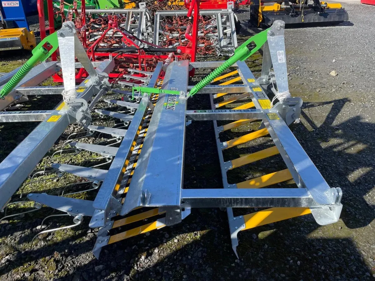Joskin 3.6 Metre Meadow Aerator - Image 3