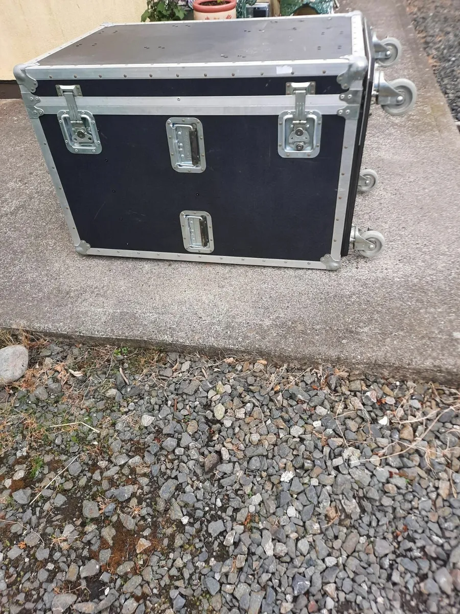 Music trunks - Image 1