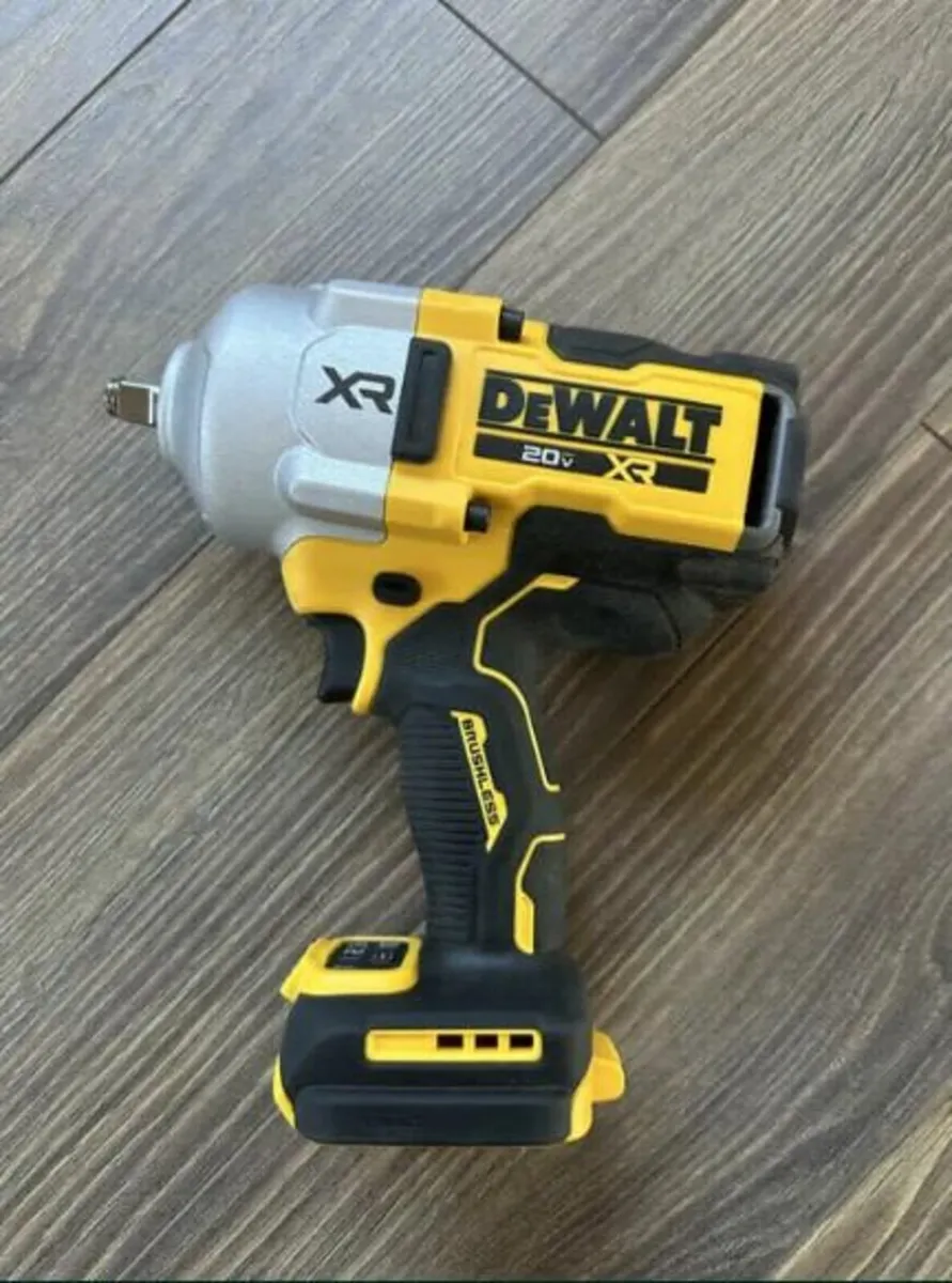 Dewalt Cordless  Impact DCF961.20v - Image 1