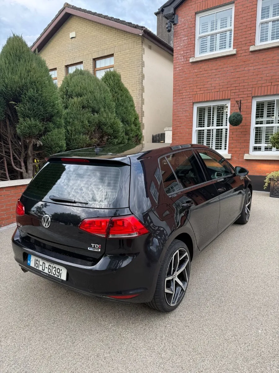 Volkswagen Golf 2016 - Image 2