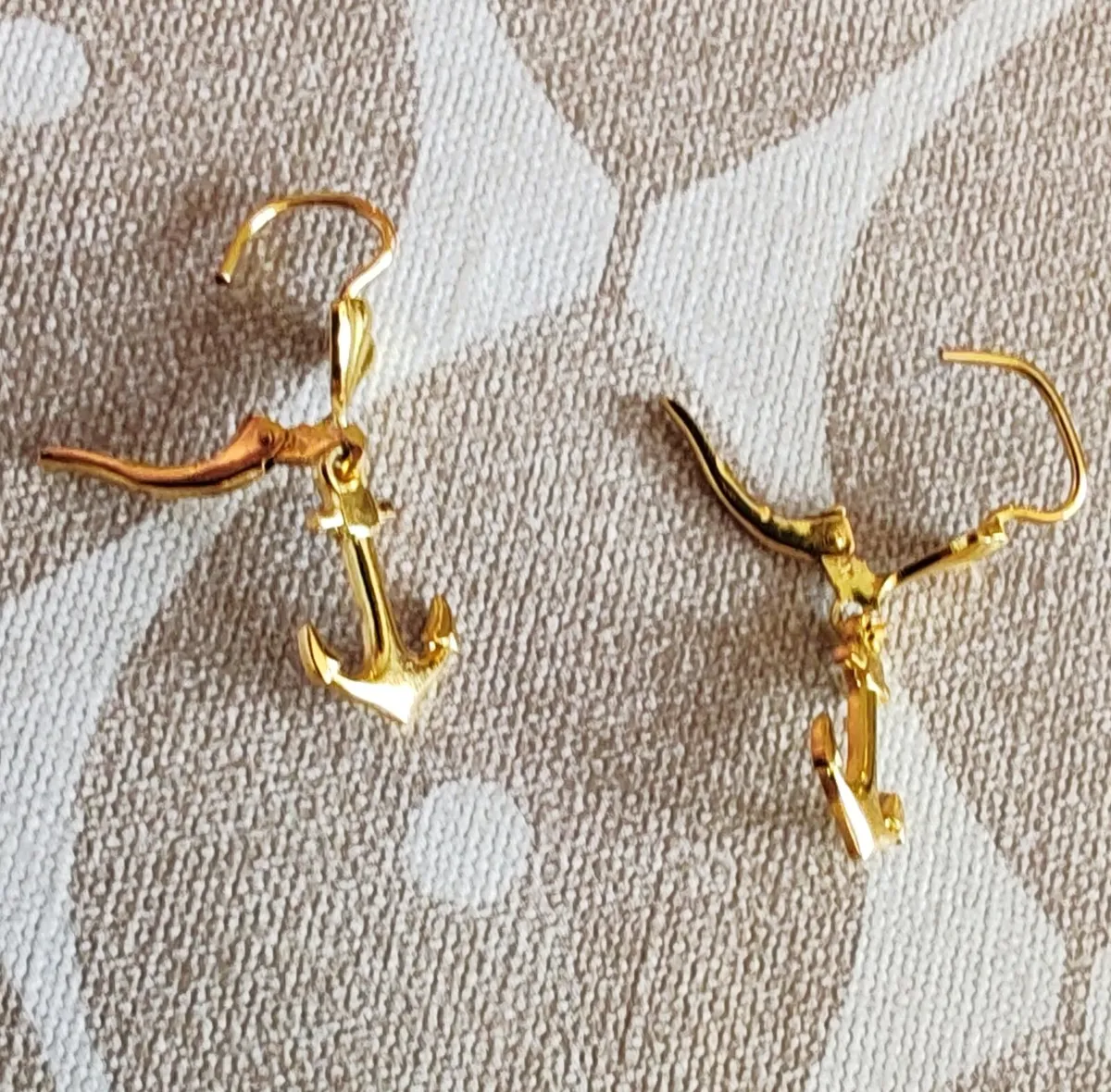 Retro gold plated anchor earrings - Image 4