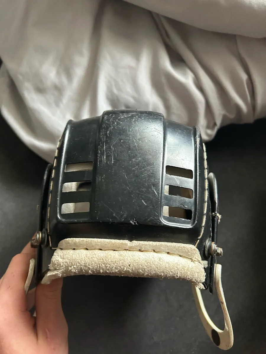 Hurling helmet - Image 2