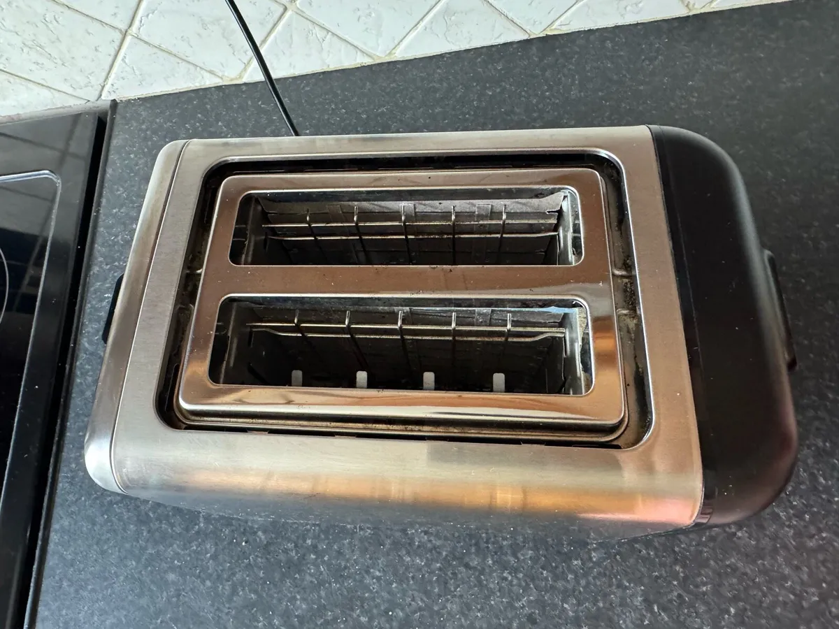 Bosch DesignLine Stainless Steel Toaster - Image 4