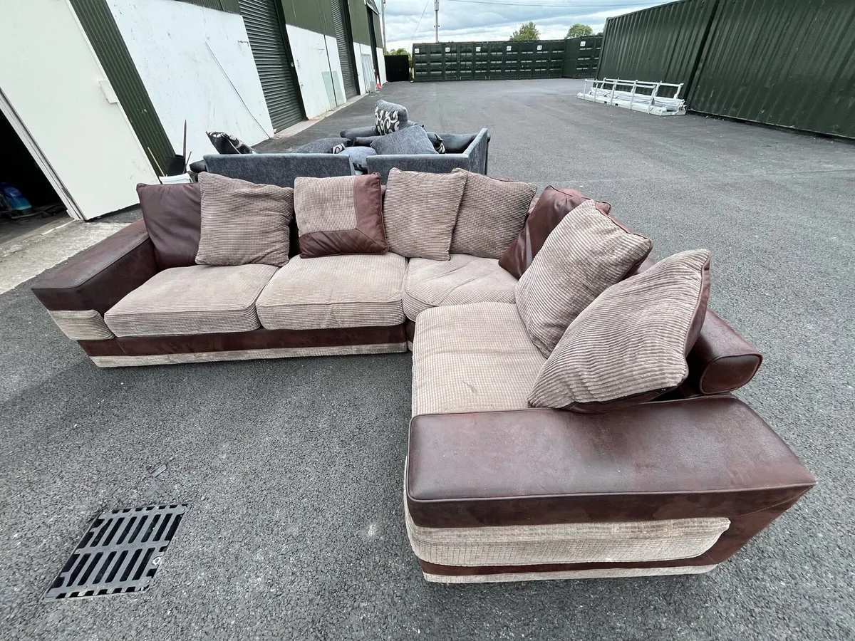 Brown/ beige corner sofa set couch - Image 1