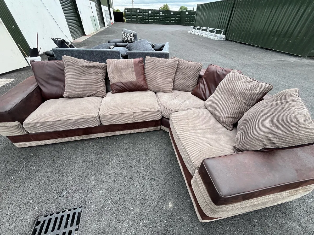 Brown/ beige corner sofa set couch - Image 2