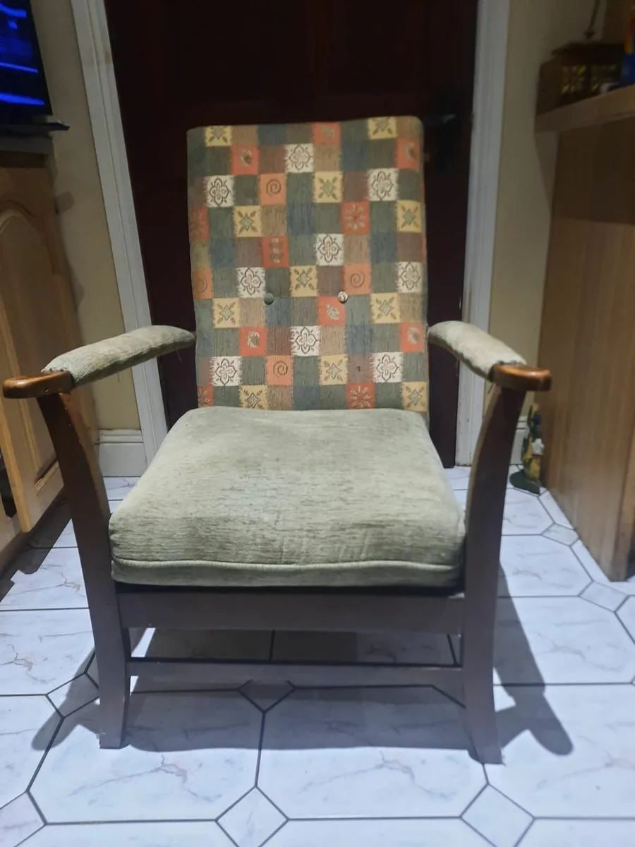Vintage armchair - Image 1