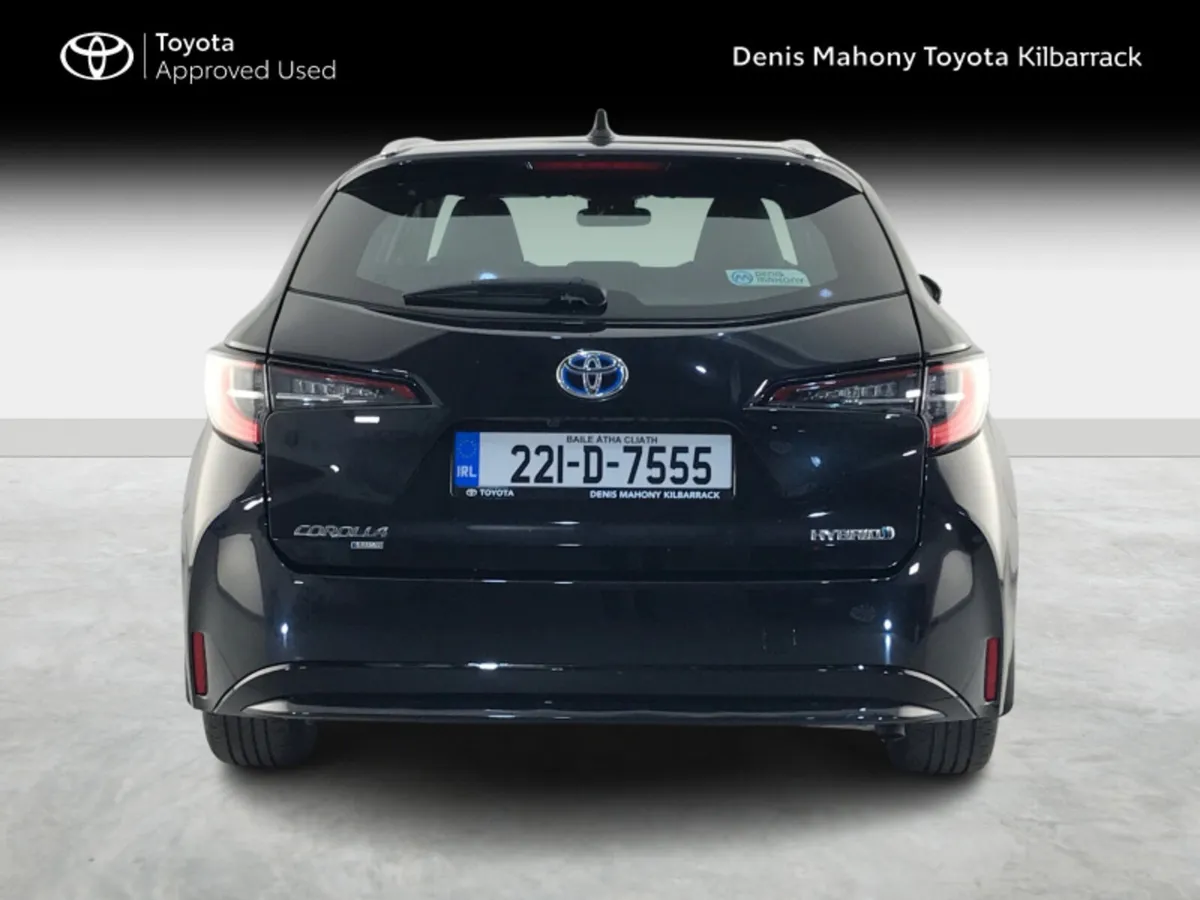 Toyota Corolla Luna Hybrid Touring Sport - Image 4