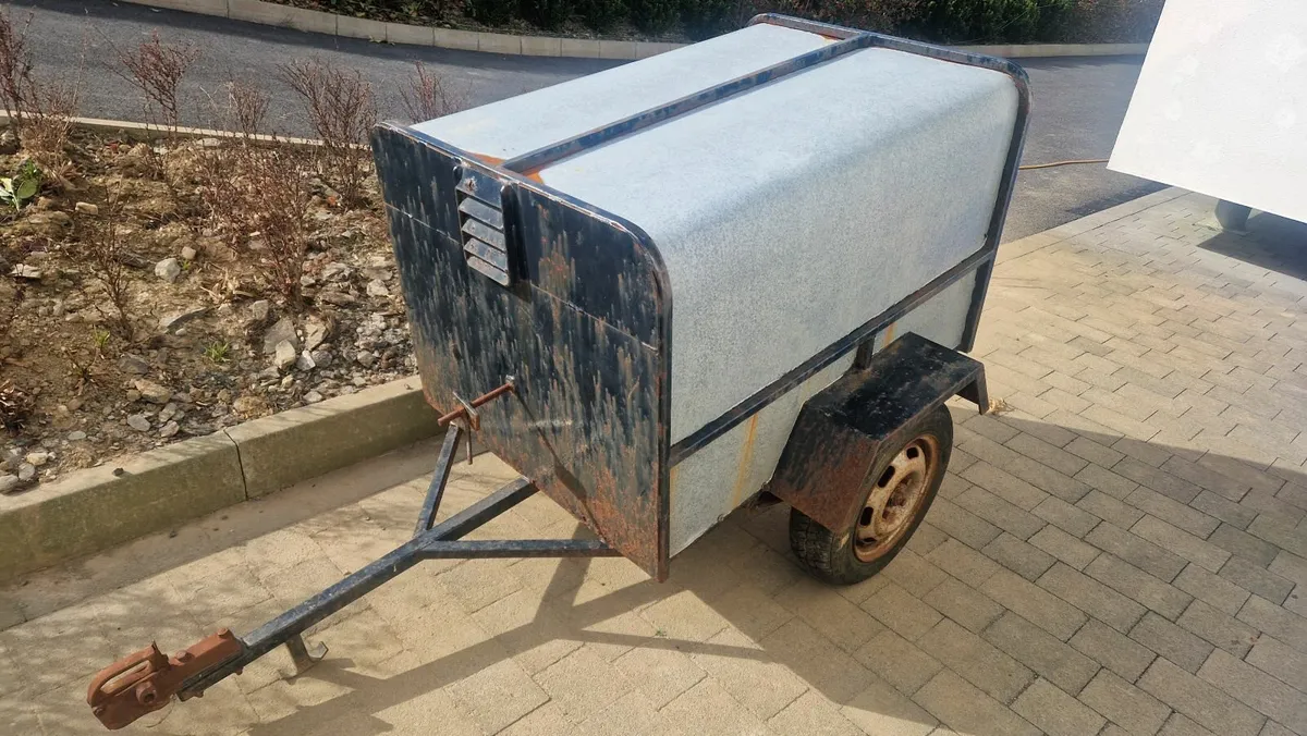 trailer - Image 2