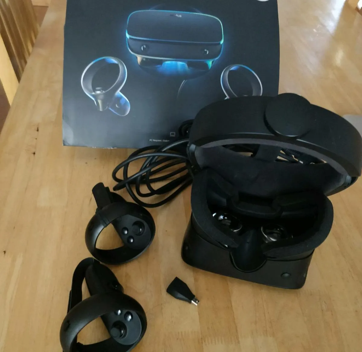 VR headset - Image 2