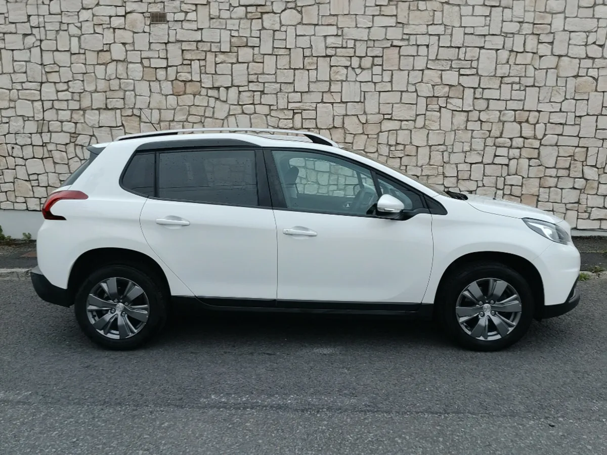 Peugeot 2008 Active 1.5 Blue HDI 100 6.2 4D - Image 2