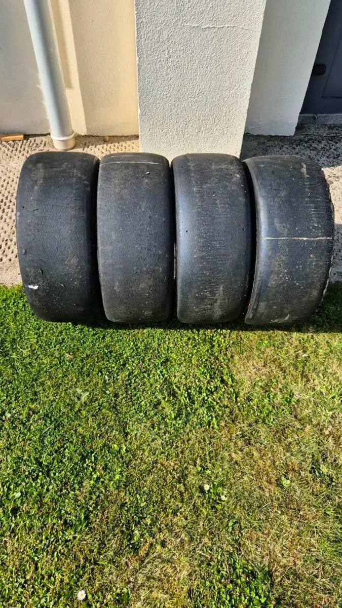 15 inch slick tyres - Image 1