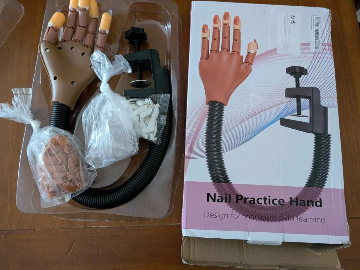 Practise hand for nail technician - Image 1