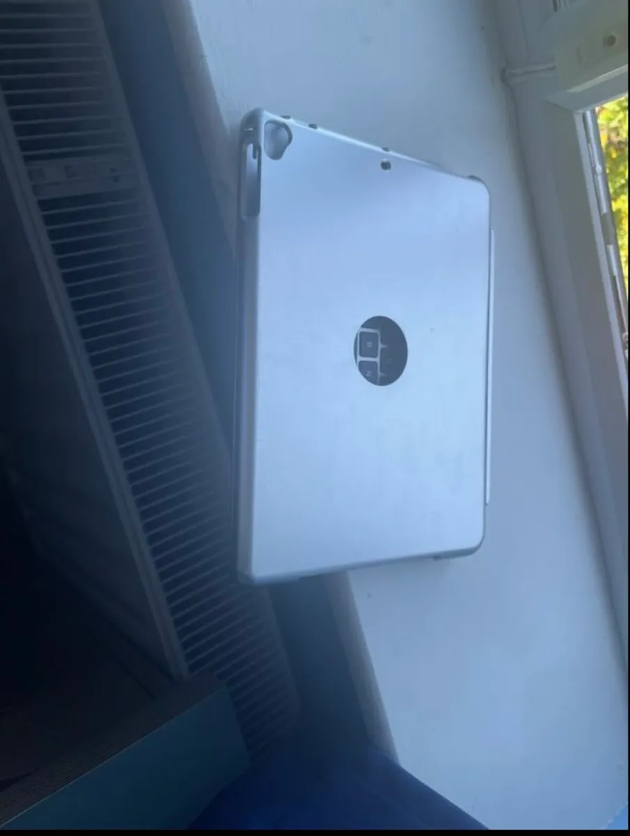 Ipad keyboard and case bluetooth connected - Image 2