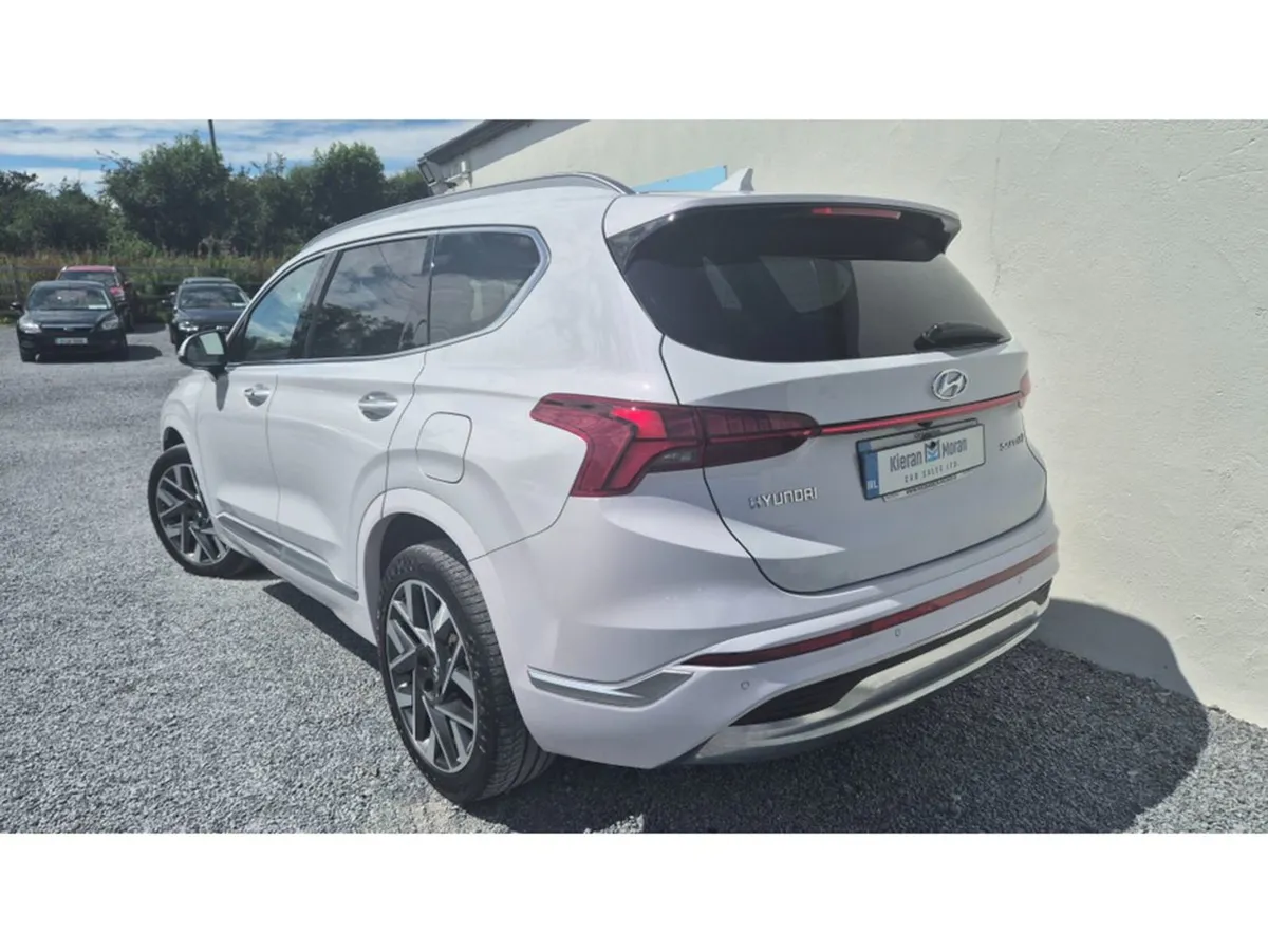 Hyundai Santa Fe Executive - Image 3