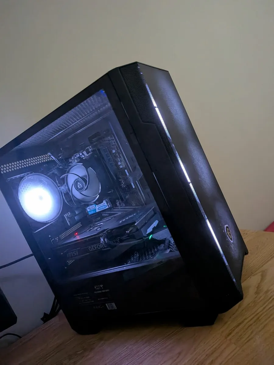 Gaming pc 4070 12gb ryzen 7 5700x - Image 1