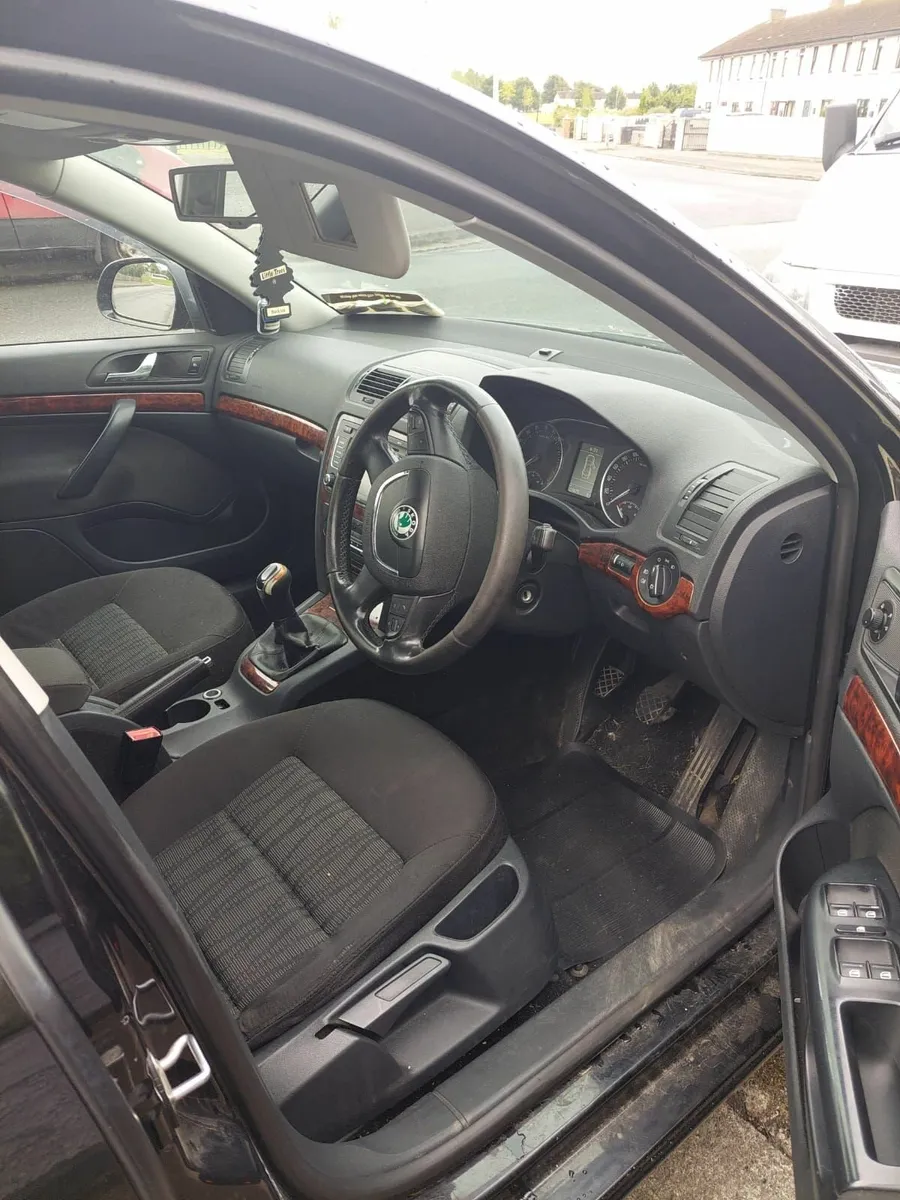 Skoda Octavia 2011 - Image 1