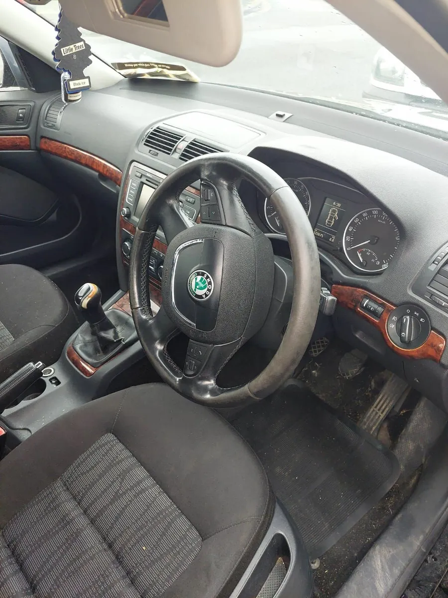Skoda Octavia 2011 - Image 2