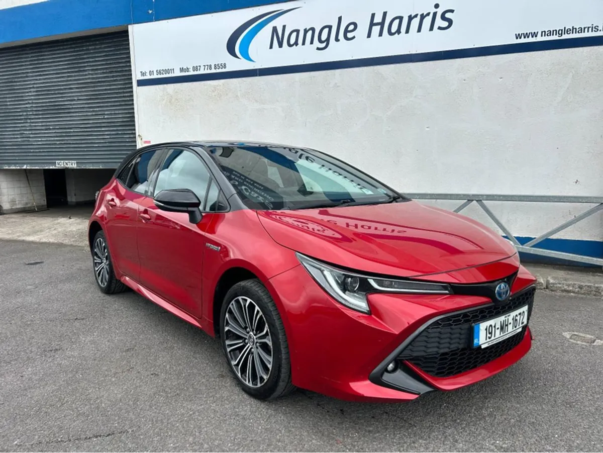 Toyota Corolla Luna Sport. Finance Available. Tra - Image 4